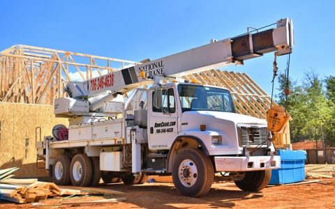 明天勇士对快船比分预测？明天勇士队上场队员名单？